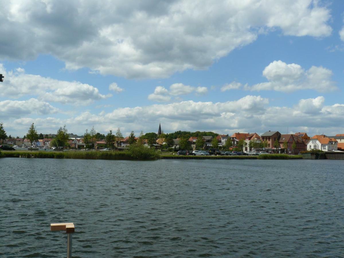 Kleines Ferienhaus Am Feldrand Malchow  Exteriör bild